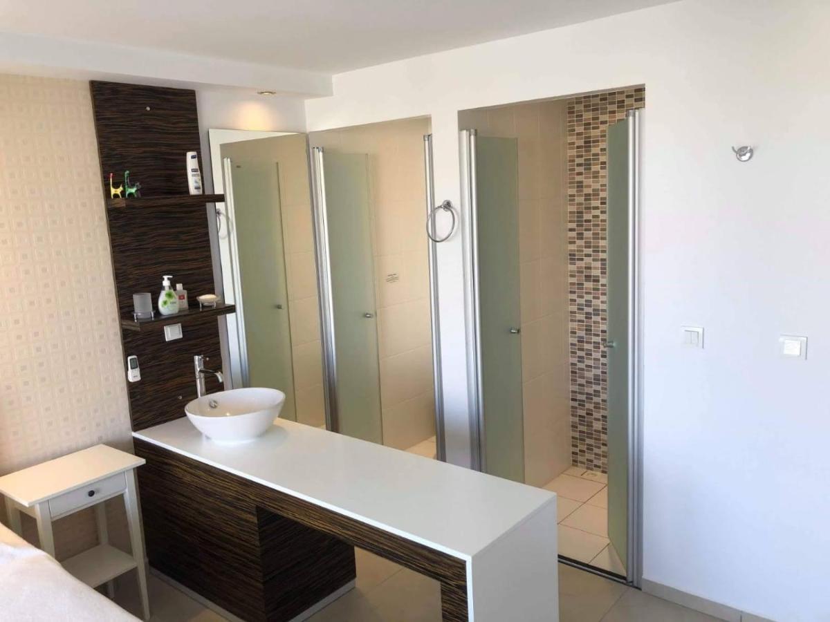 Babylon Luxury Villa With Private Pool And Indoor Heated Pool Side Dış mekan fotoğraf